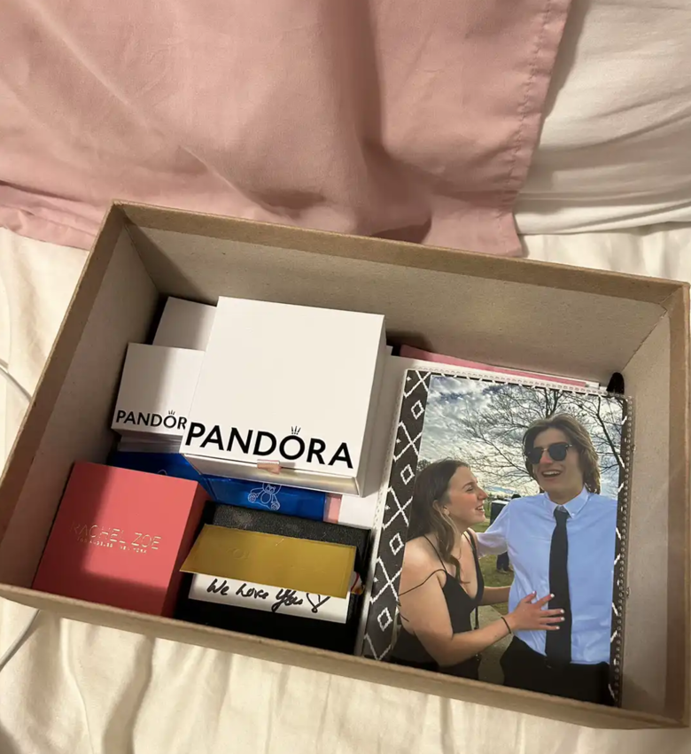 ¿Por qué es importante tener recuerdos físicos con tu pareja?